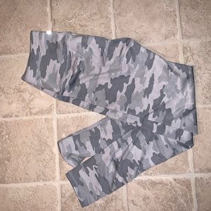 camo leggings